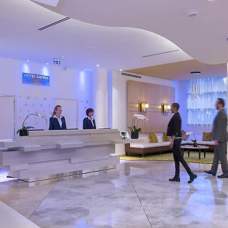 Urban Hive Hotel 4*
