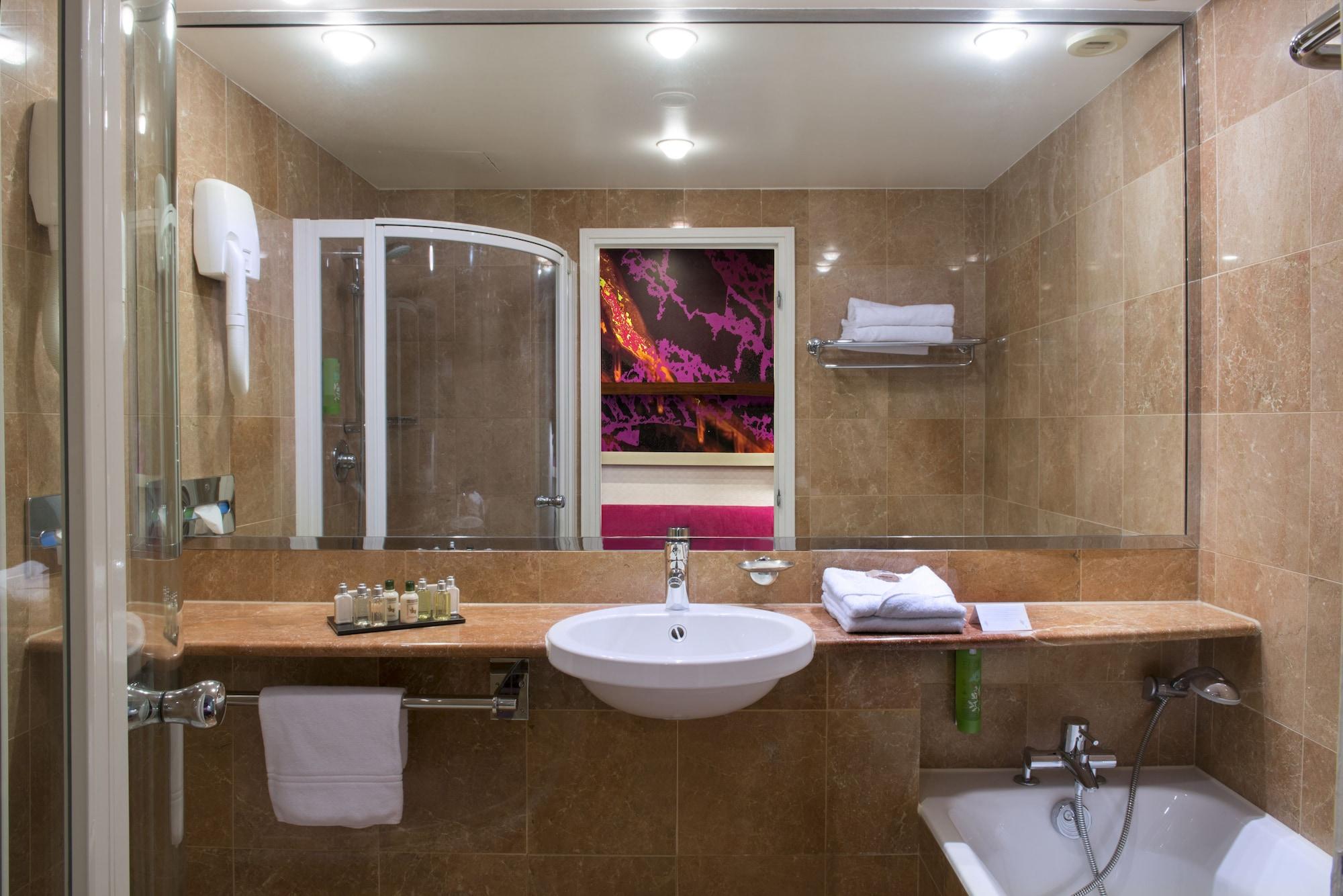 Hotel Ampère 4*